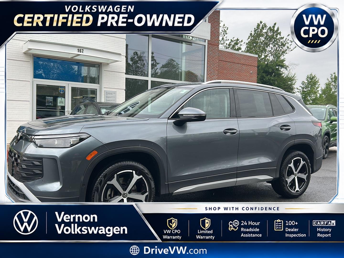 Certified Used 2025 Platinum Gray Metallic Volkswagen SE image 1
