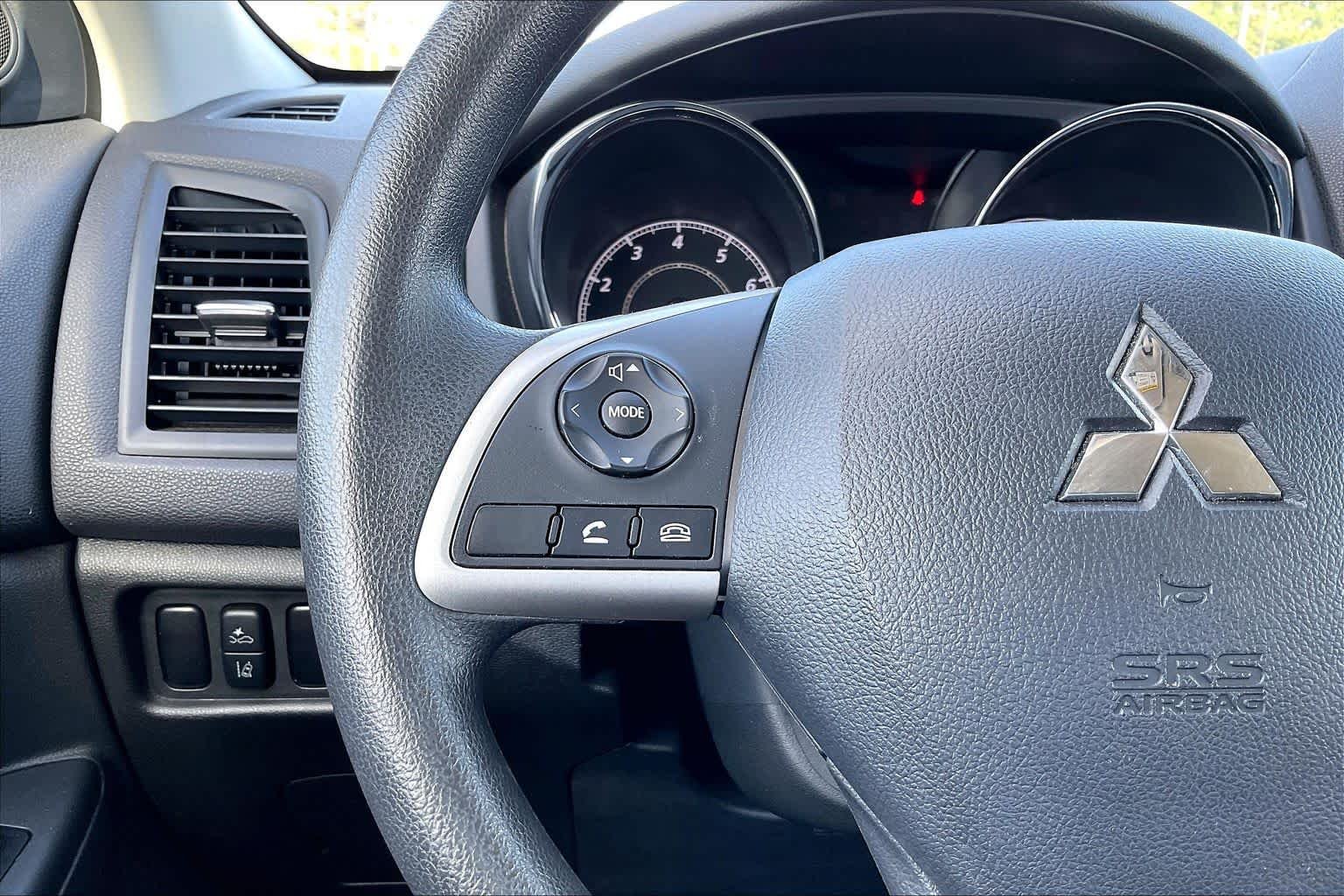 Used 2025 Alloy Silver Metallic Mitsubishi ES image 23