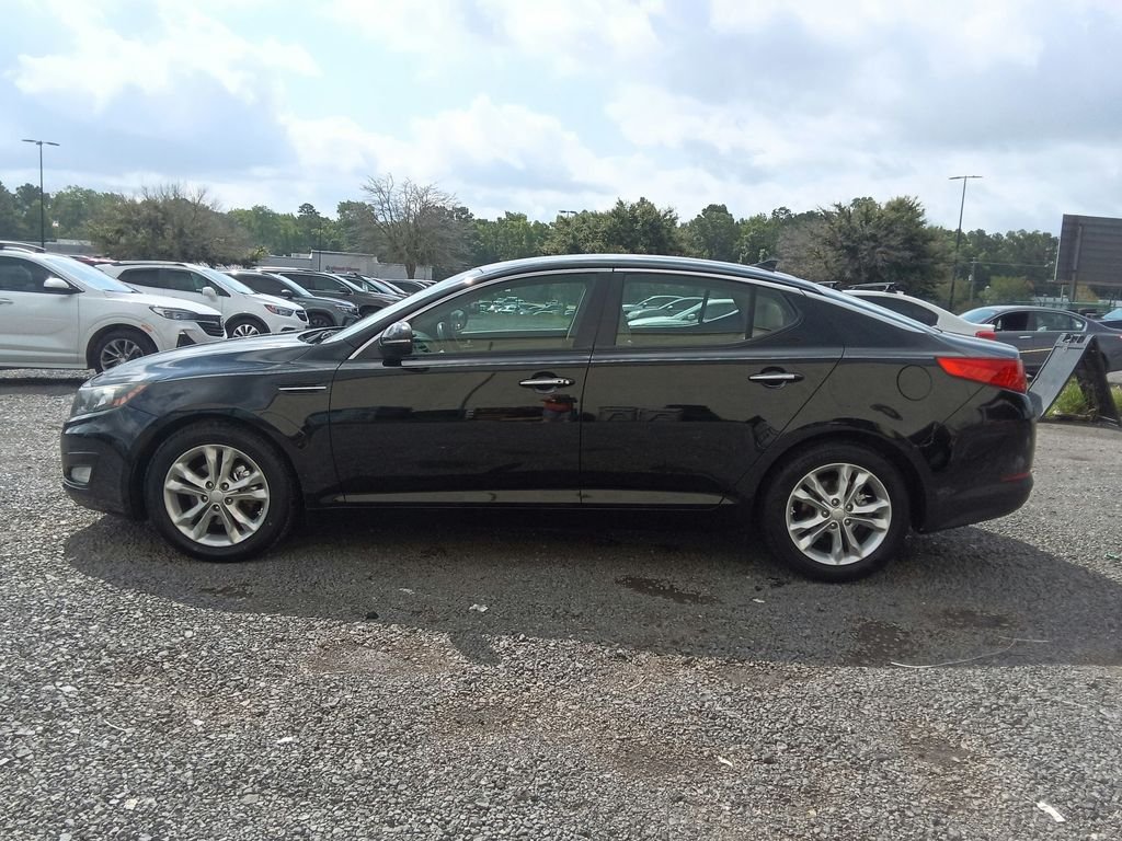 Used 2012 Black Kia EX image 4