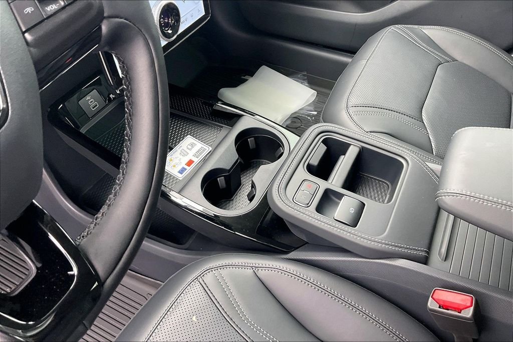 New 2026 Glacier Gray Metallic Tri-coat Ford Premium image 7