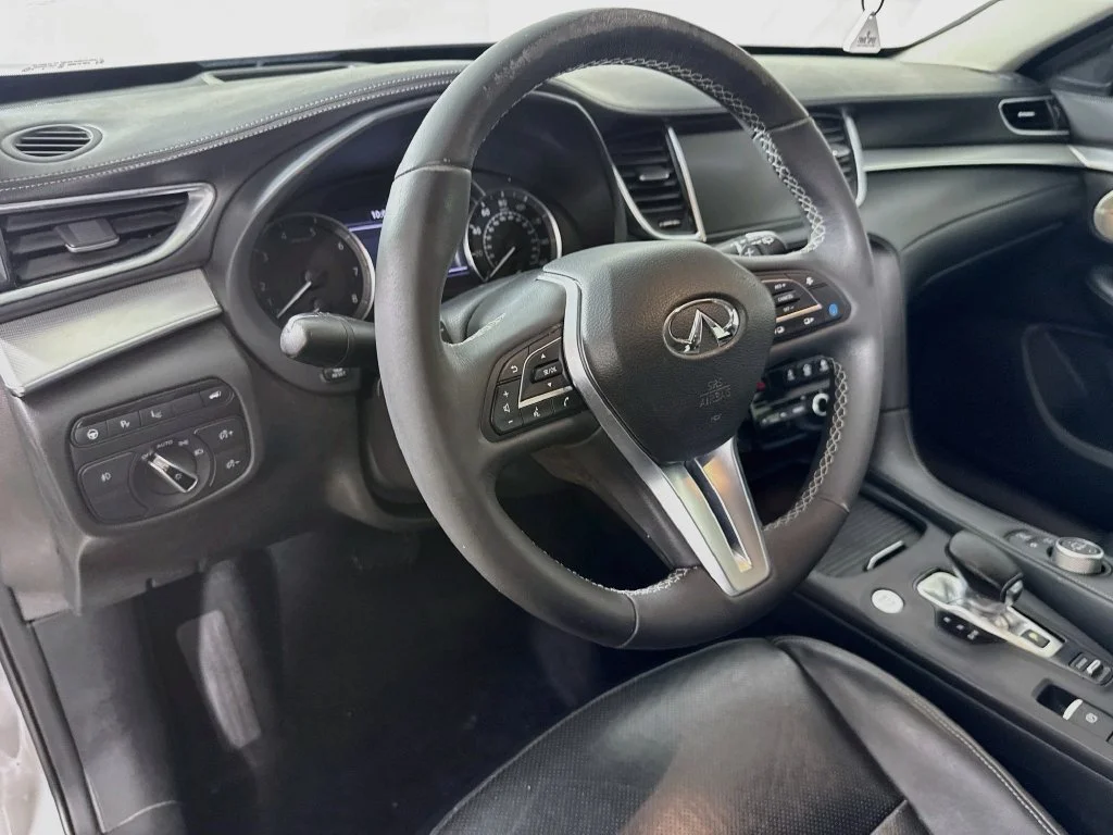 Certified Used 2019 Silver INFINITI ESSENTIAL image 11