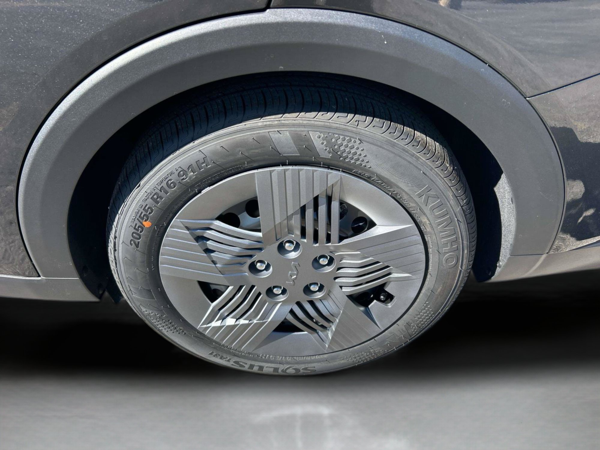 New 2027 Interstellar Gray Kia LX image 11