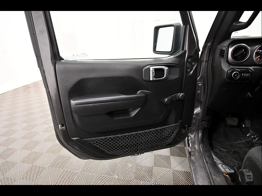 2018 Jeep All-New Wrangler Unlimited Sport - Photo 13