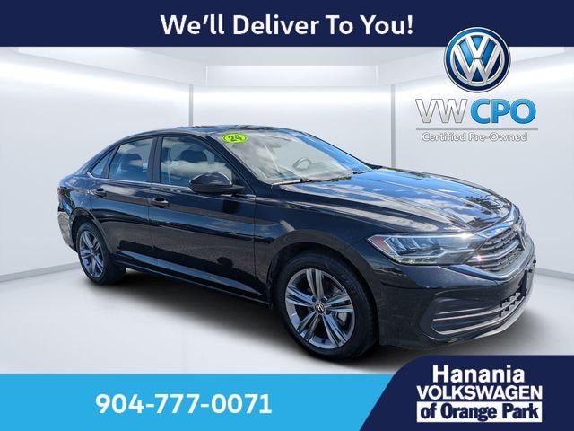 Certified Used 2024 Black Volkswagen 1.5T SE image 1