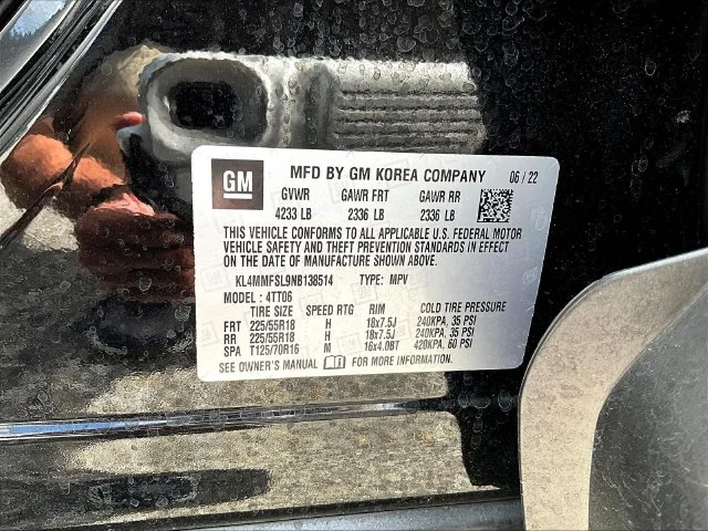Used 2022 Black Buick Essence image 10