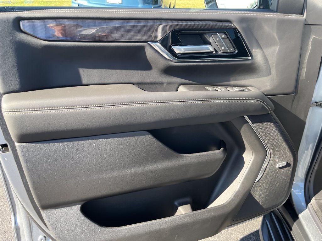 New 2027 Sterling Metallic GMC Elevation image 11