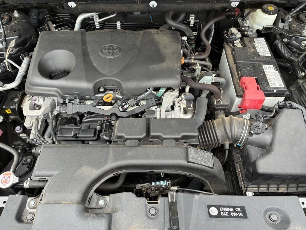 Used 2021 Gray Toyota XLE Premium image 38