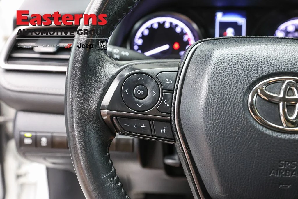 Used 2024 White Toyota SE image 16