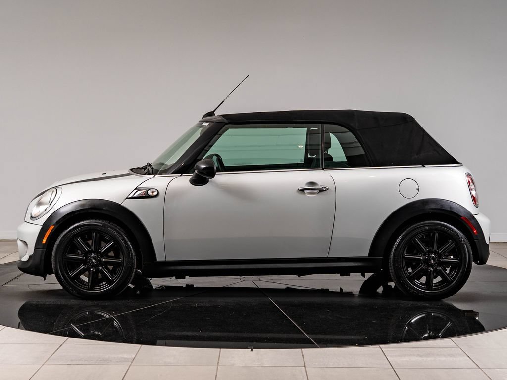 Used 2014 White Silver MINI  image 5