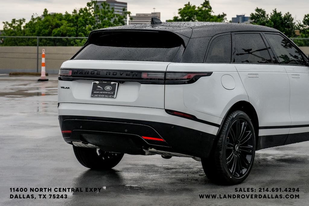 New 2026 Fuji White Land Rover Dynamic SE image 7