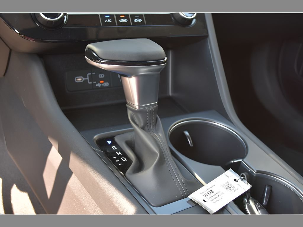 Used 2025 Portofino Gray Hyundai SE image 24