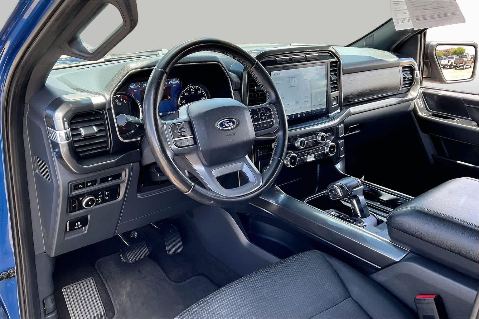 Used 2023 Atlas Blue Metallic Ford XLT image 16