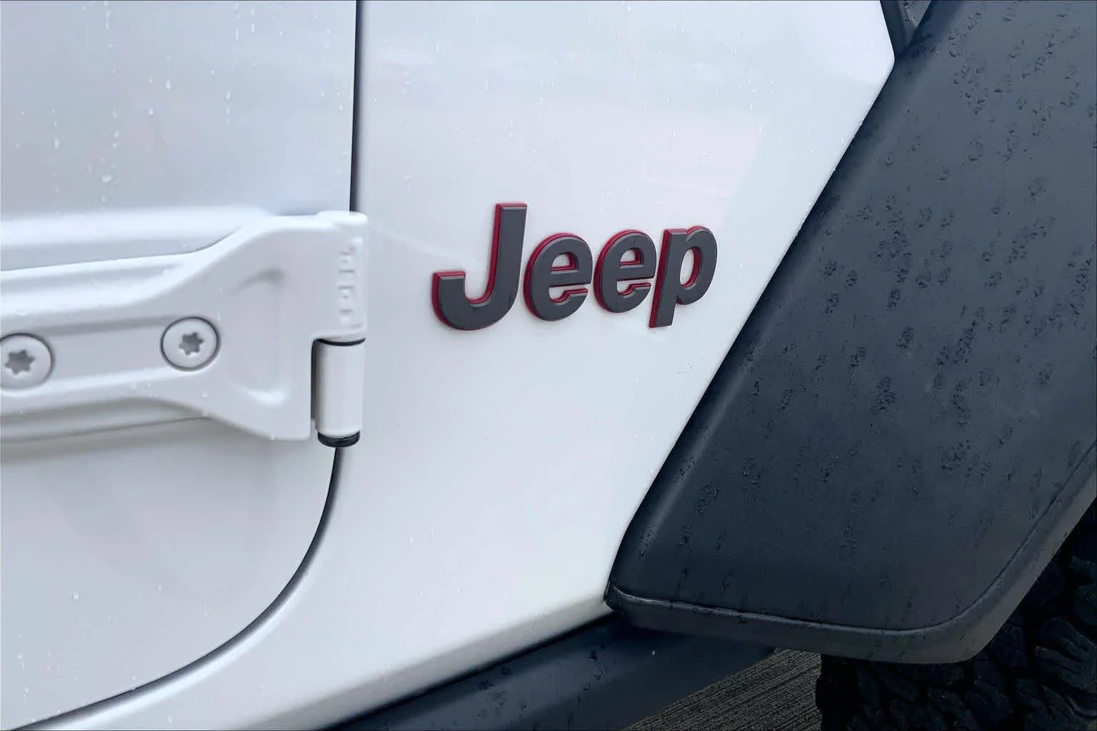 Used 2022 Bright White Clearcoat Jeep Rubicon image 27