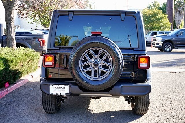 New 2026 Black Clear-Coat Exterior Paint Jeep Sport S image 10