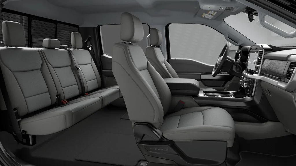 New 2026 Agate Black Metallic Ford XLT image 6