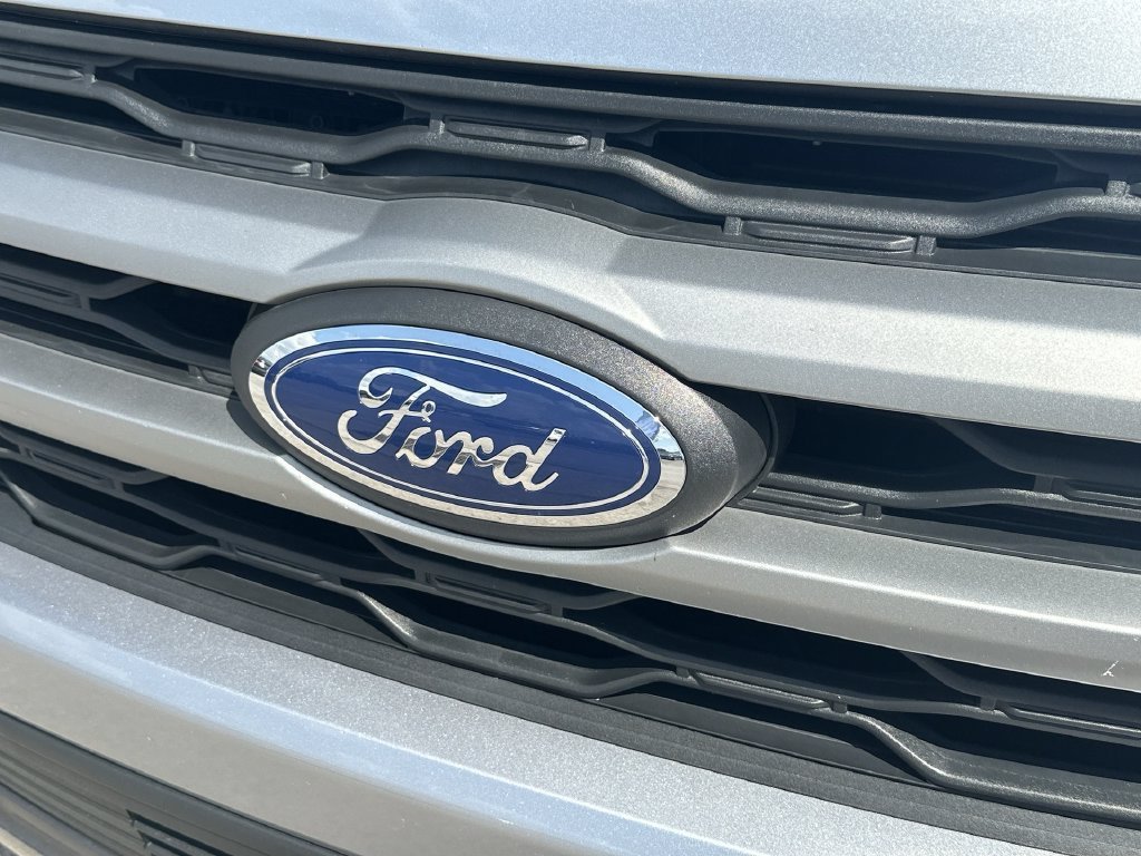 Used 2024 Silver Ford XLT image 28