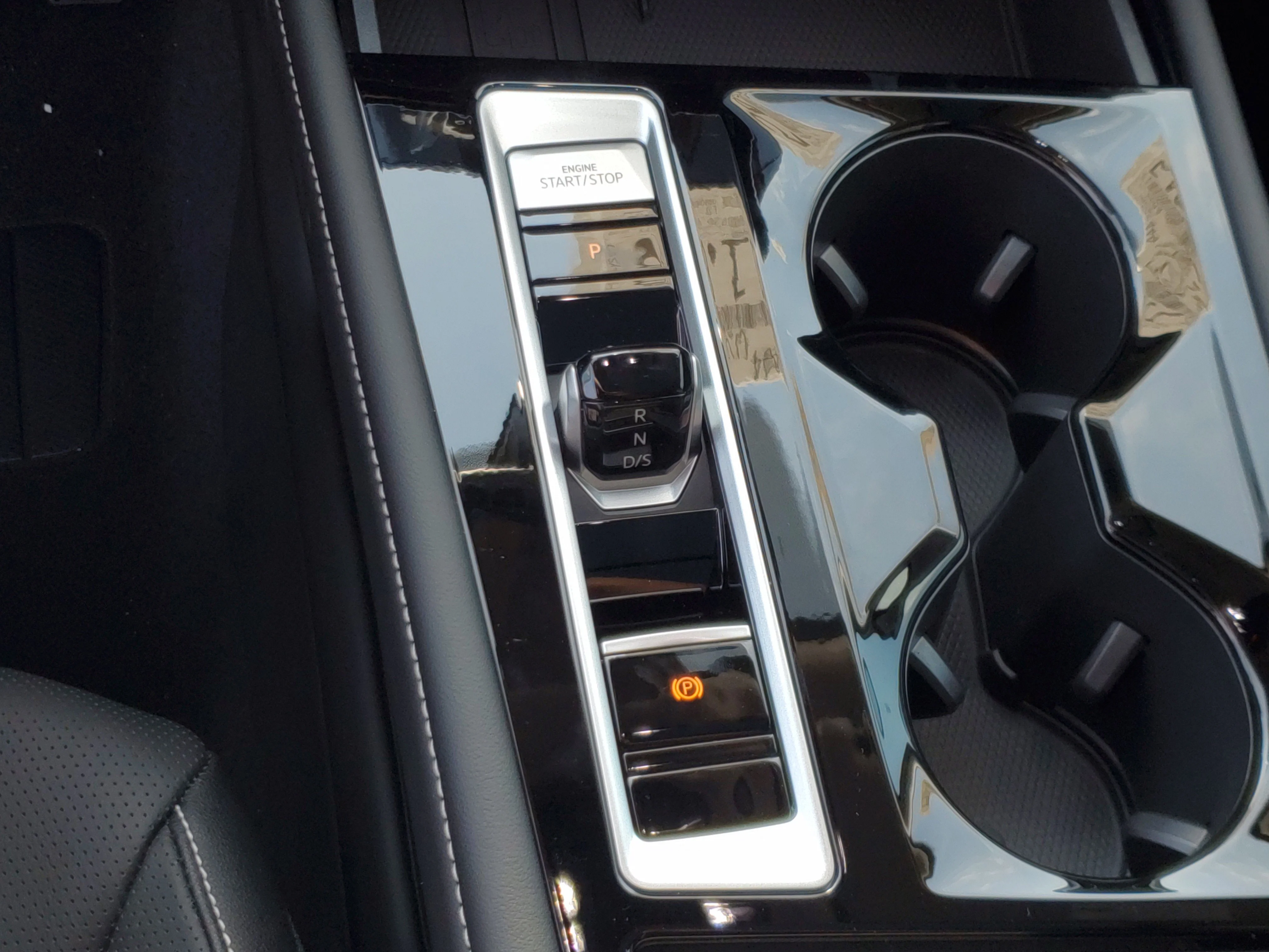New 2026 White Volkswagen 2.0T SEL image 29