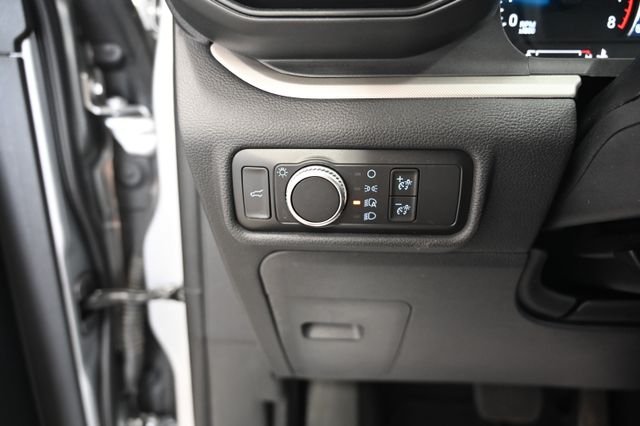 Used 2020 Silver Ford XLT image 27