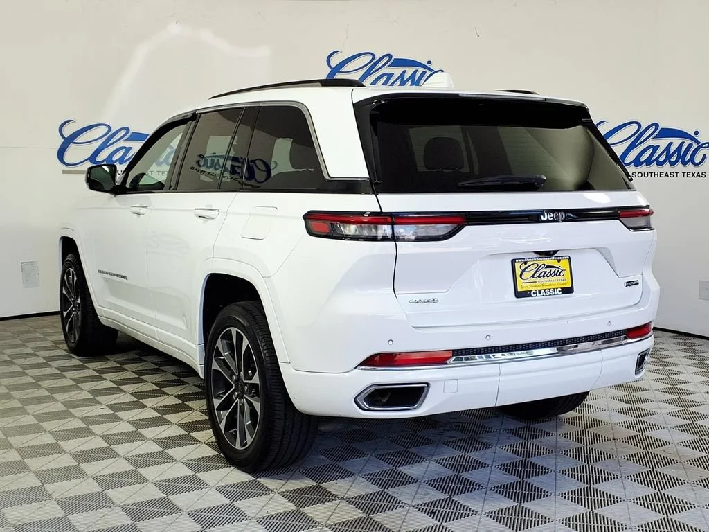 Used 2023 Bright White Cl Jeep Overland image 2