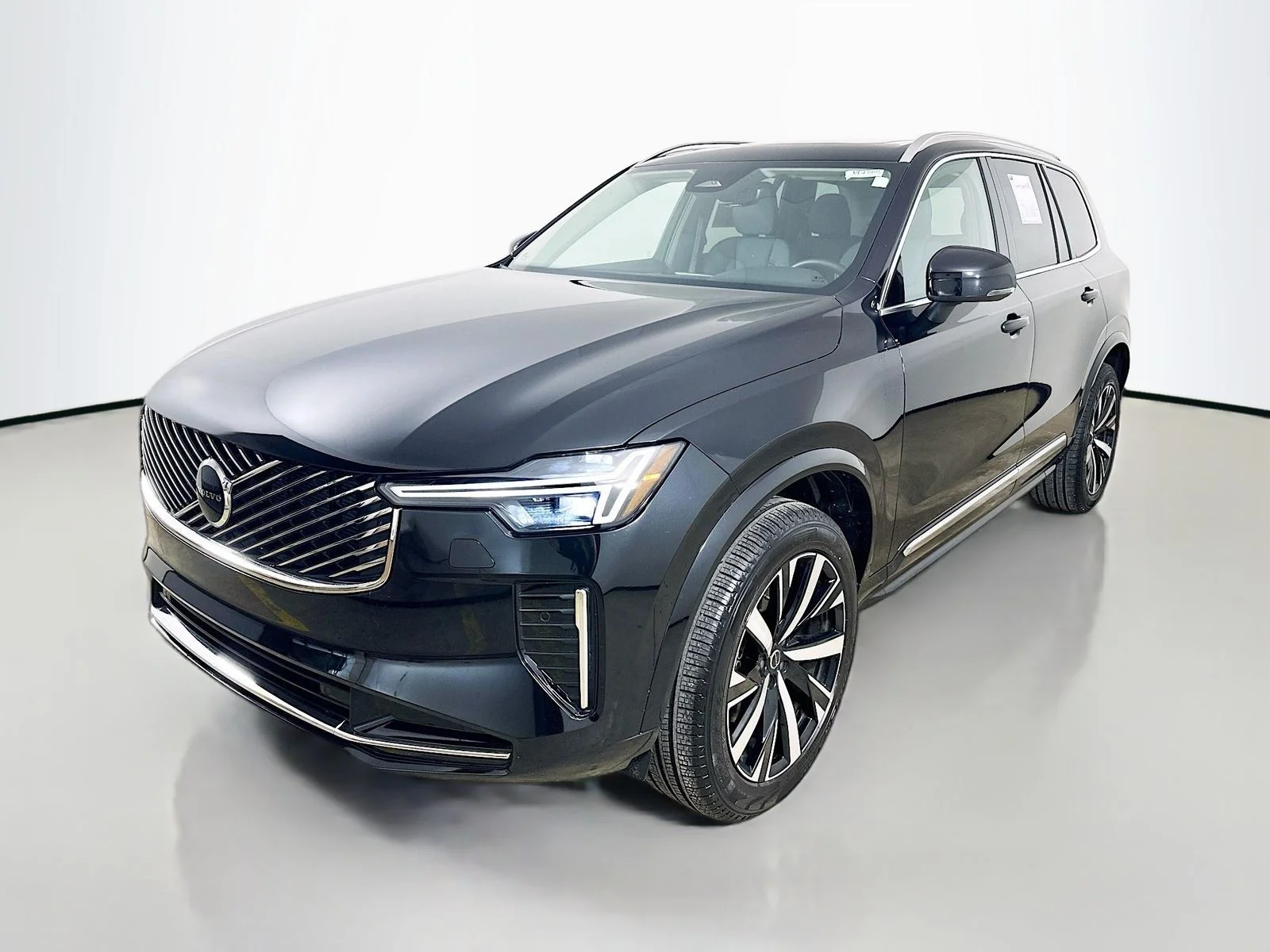 2026 Volvo XC90 B5 Core Bright 4WD's photo