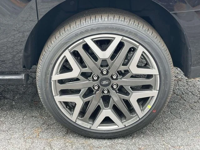 New 2026 Black Ford Platinum image 24