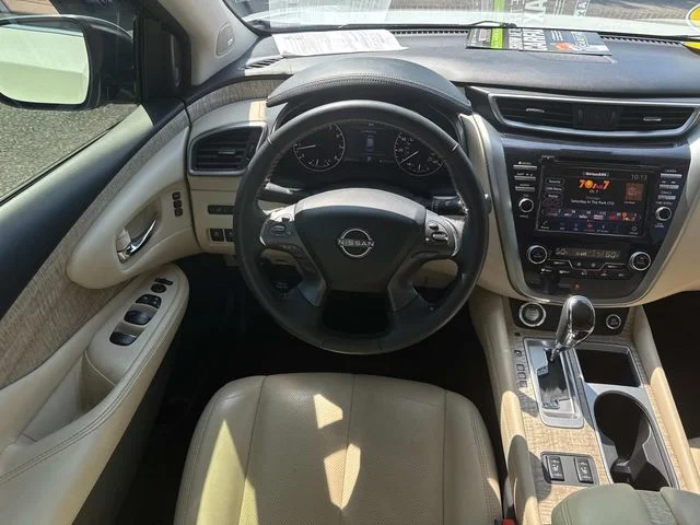Used 2023 White Nissan SL image 19