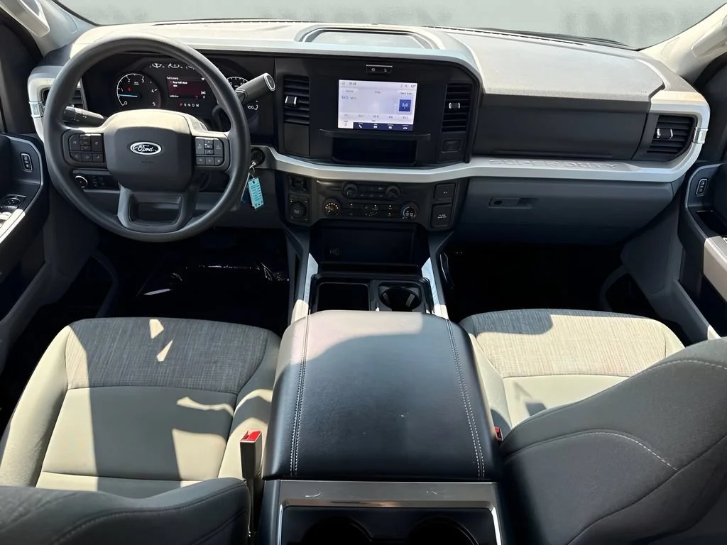 Used 2025 White Ford XL image 13