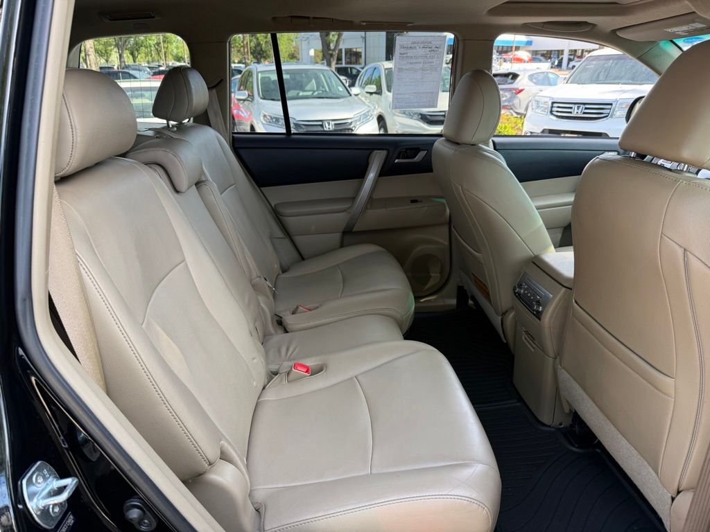 Used 2012 Black Toyota SE image 17