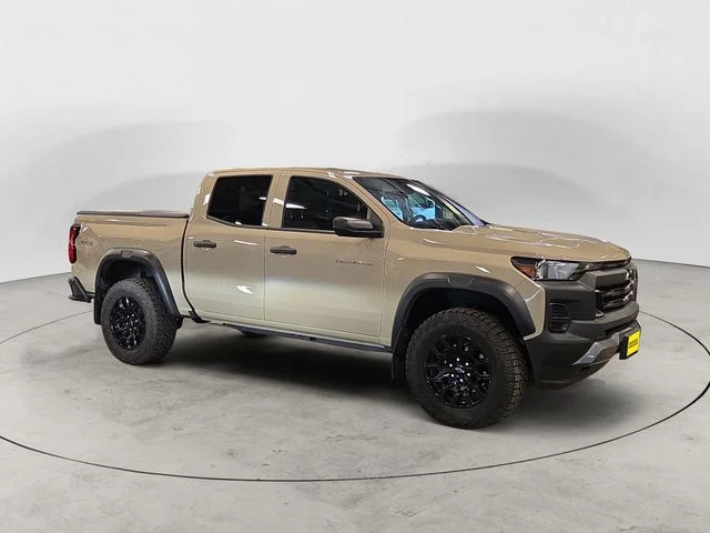 Used 2024  Chevrolet Trail Boss image 3