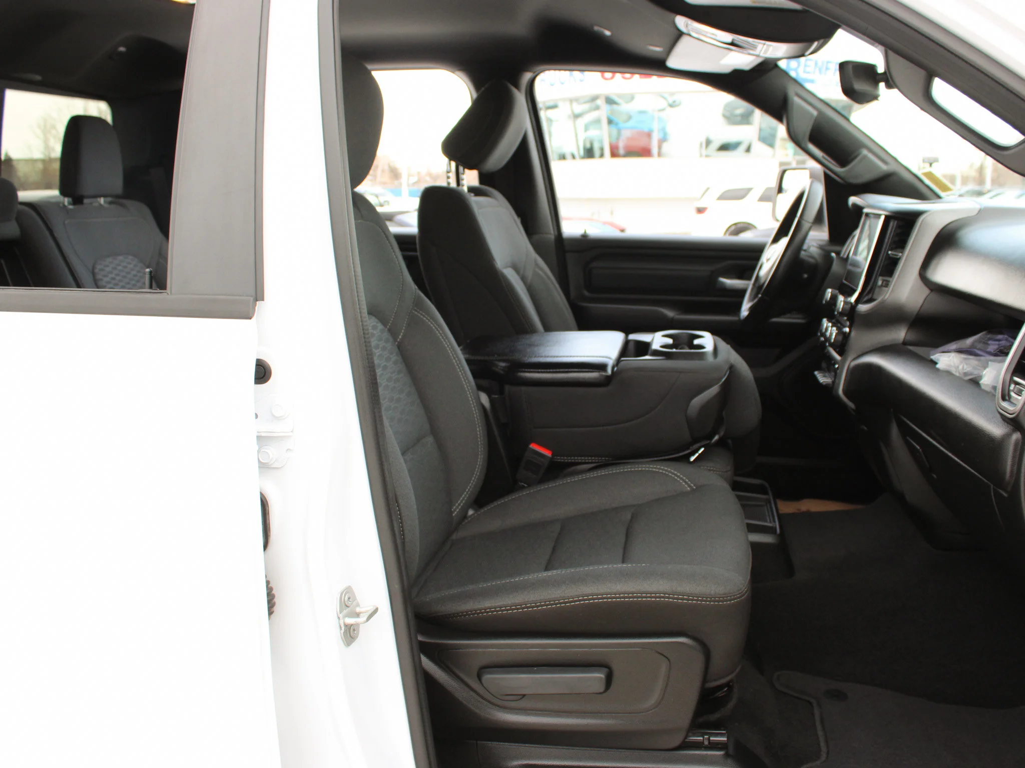 Certified Used 2025 White RAM Tradesman * No Accidents | Android Auto | Adaptive Cruise | Sport Appearance Package image 18