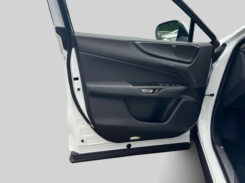 New 2026 Ultra White Lexus NX 450h+ LUXURY AWD image 15