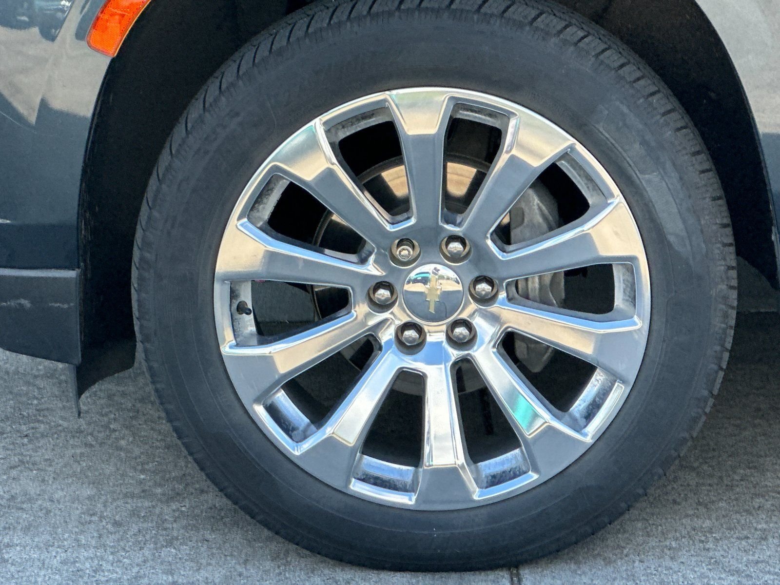 Used 2021 Shadow Gray Metallic Chevrolet Premier image 24