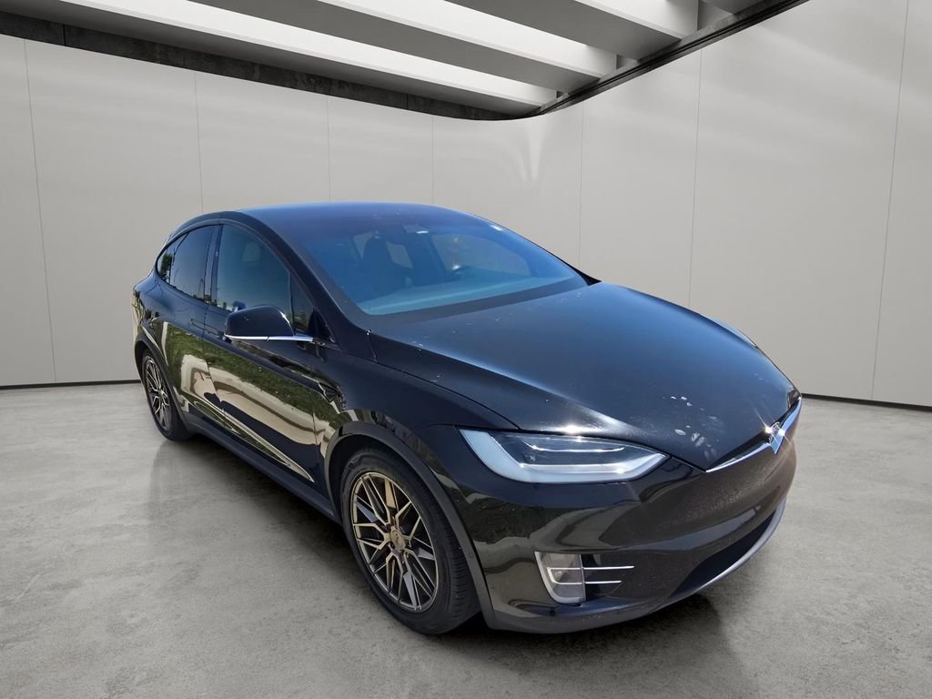Used 2018 Black Tesla P75D image 6