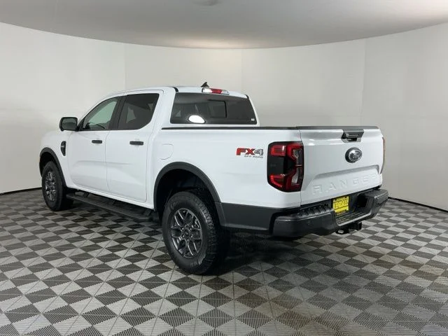 New 2025 Oxford White Ford XLT image 6