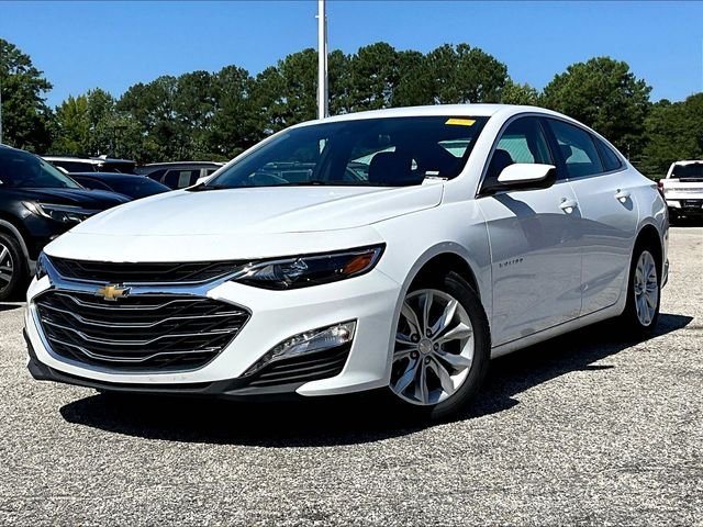 Used 2025 White Chevrolet LT image 3