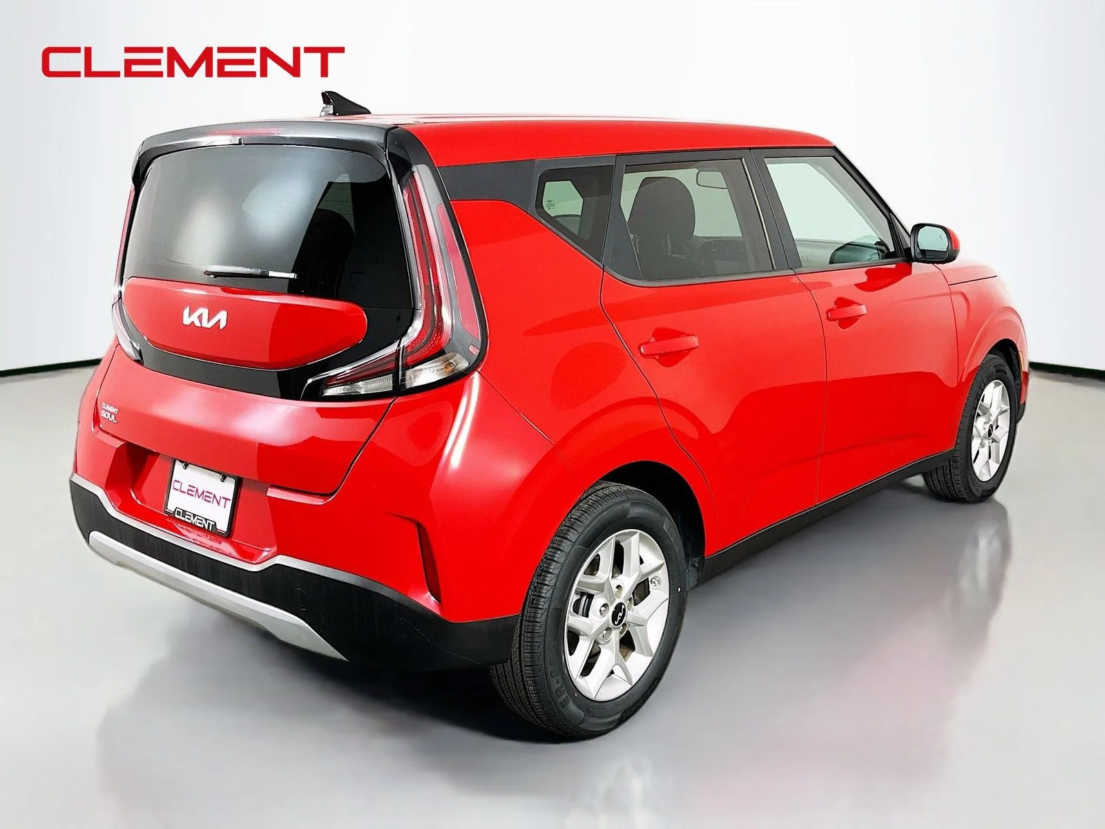 Used 2024 Red Kia LX image 7