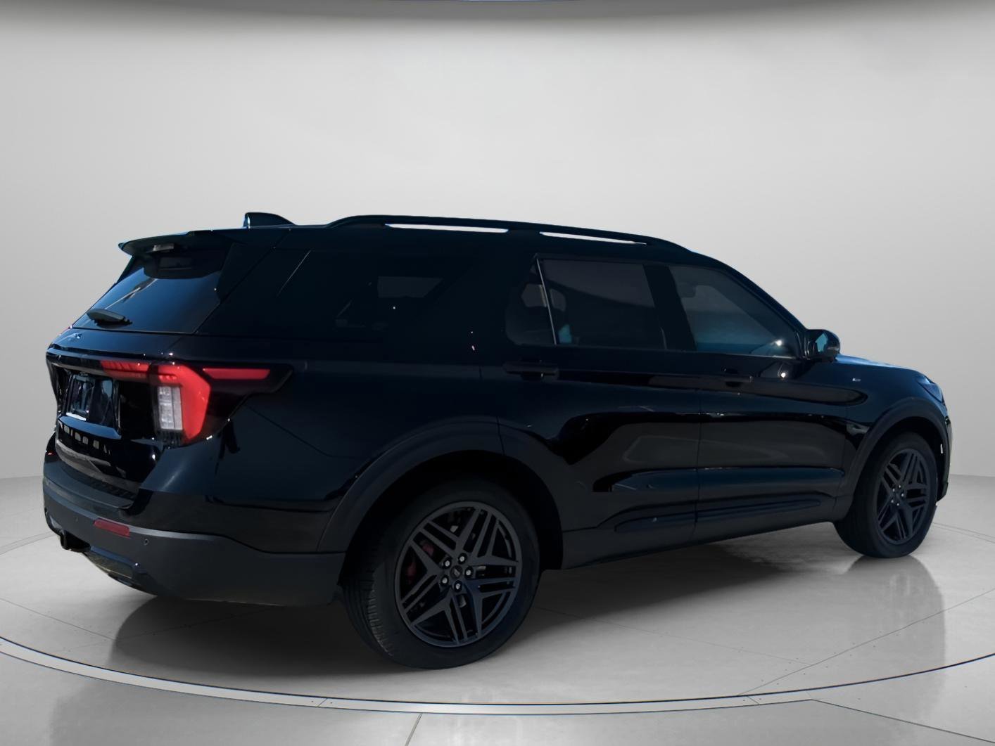 New 2026 Agate Black Metallic Ford ST-Line image 25