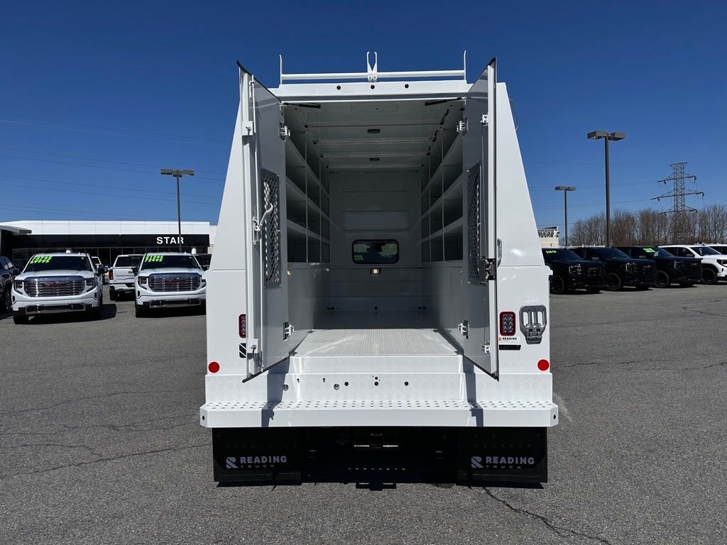 New 2026 Summit White GMC Pro image 29