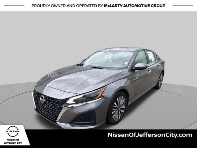 Used 2024 Gray Nissan 2.5 SV image 3