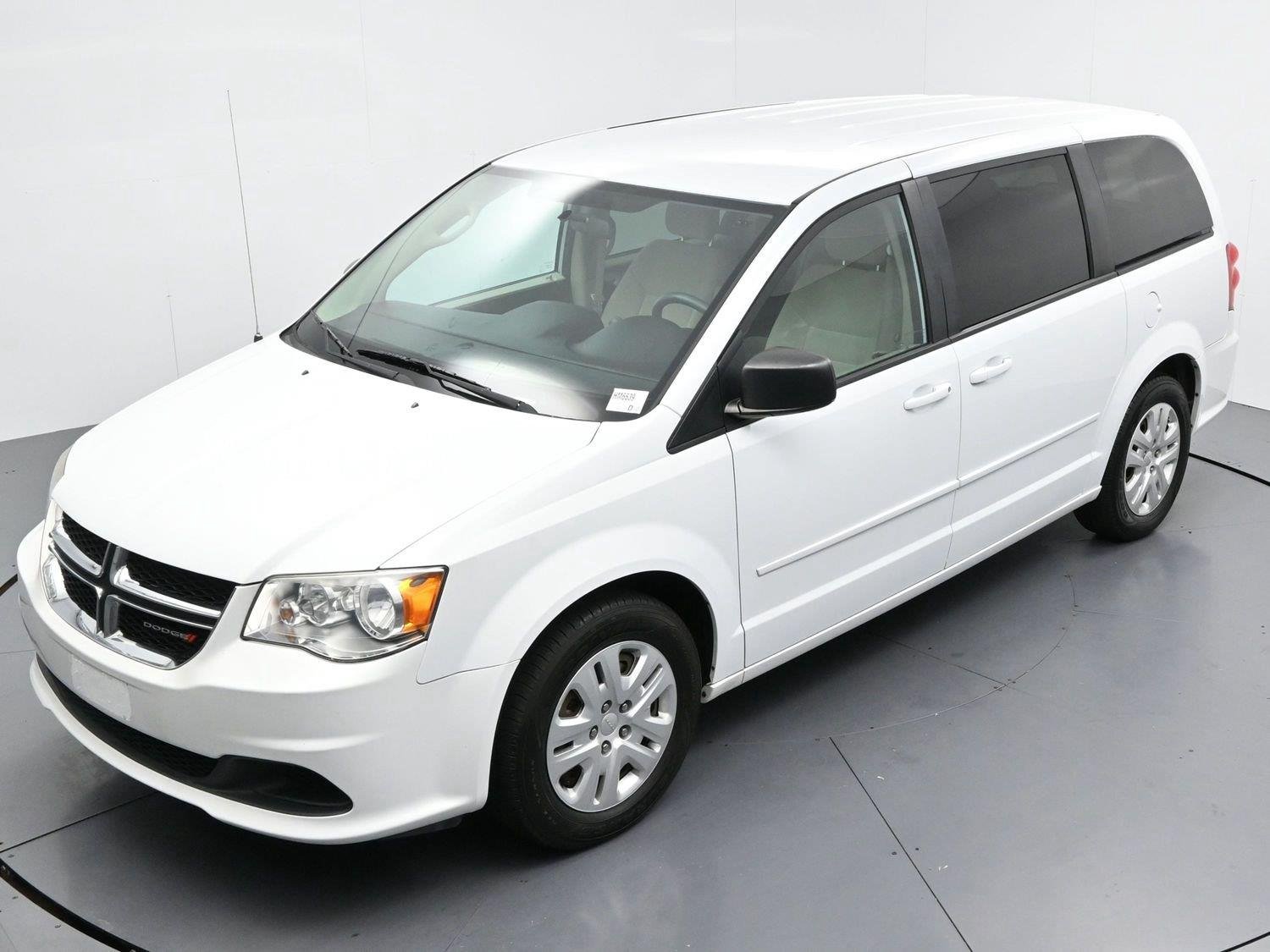 Used 2017 White Knuckle Clearcoat Dodge SE image 30