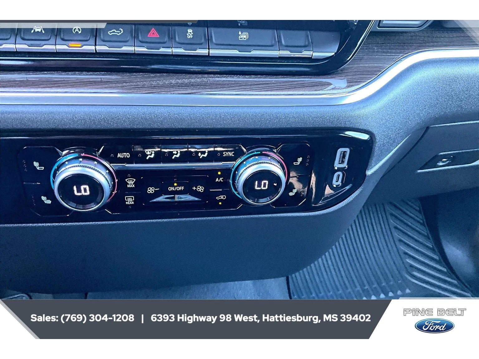 Used 2024 Dynamic Blue Metallic GMC Elevation image 24