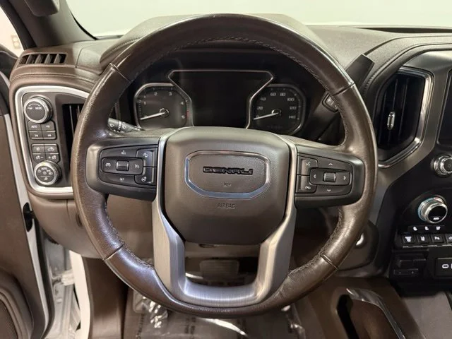Used 2021 White GMC Denali image 18