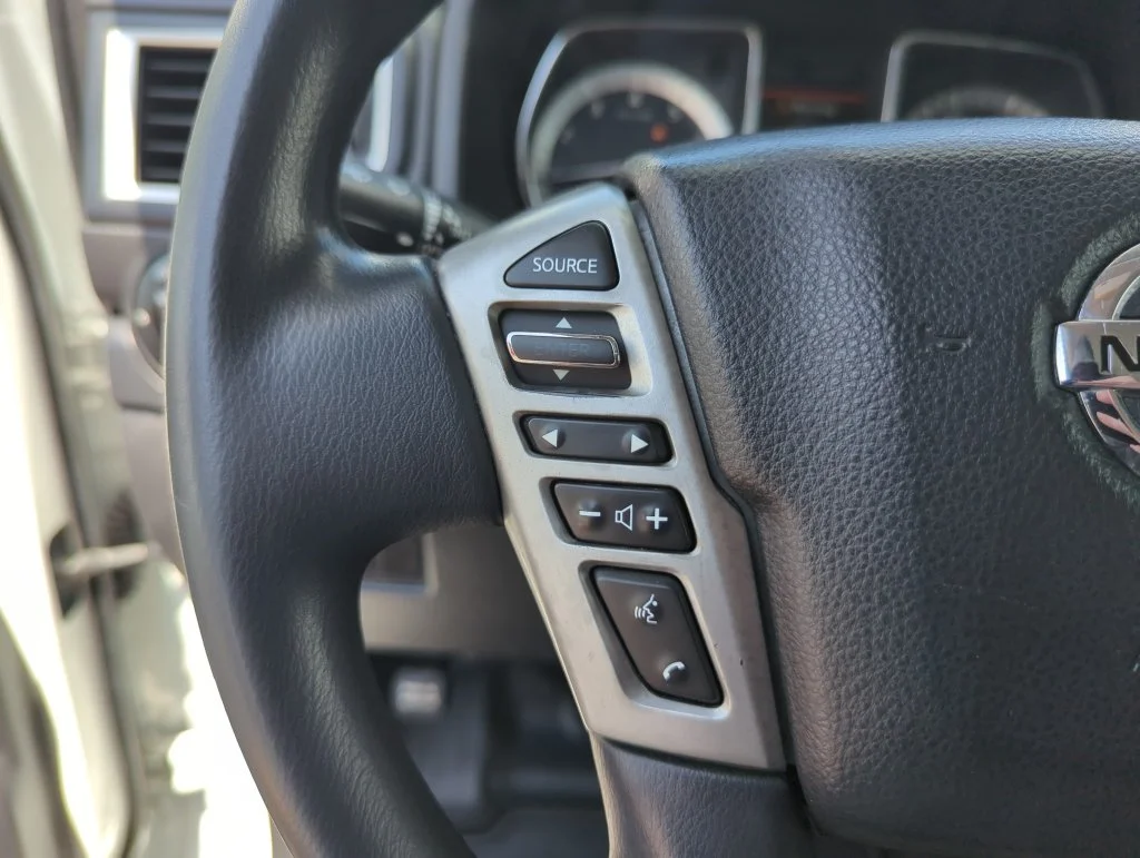 Used 2019 White Nissan S image 33