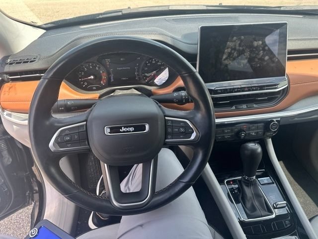 Used 2022 Diamond Black Crystal Pearlcoat Jeep Limited image 16