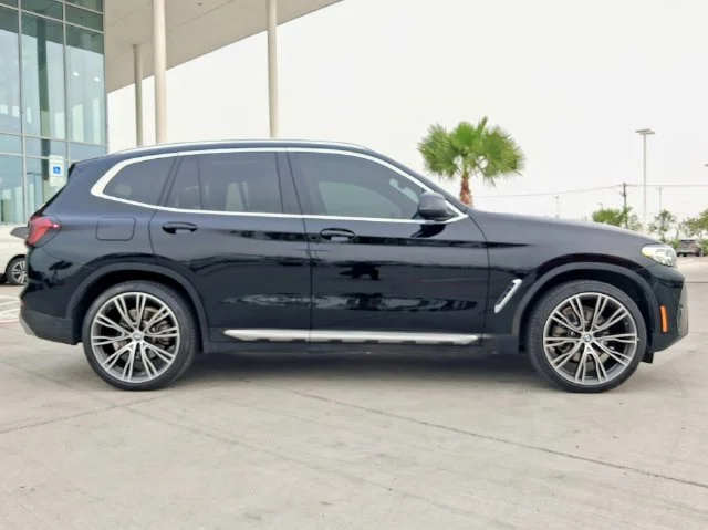 Used 2024 Black BMW sDrive30i image 8