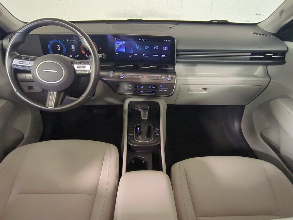 2025 Hyundai Kona SEL - Photo 17