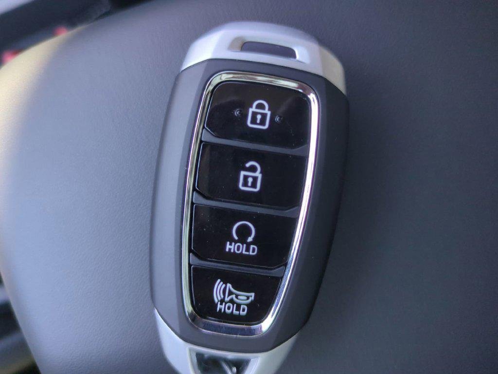 New 2026 Silver Hyundai SEL image 35