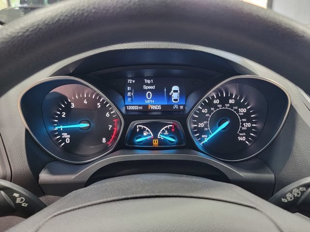 Used 2018 Red Ford SE image 30