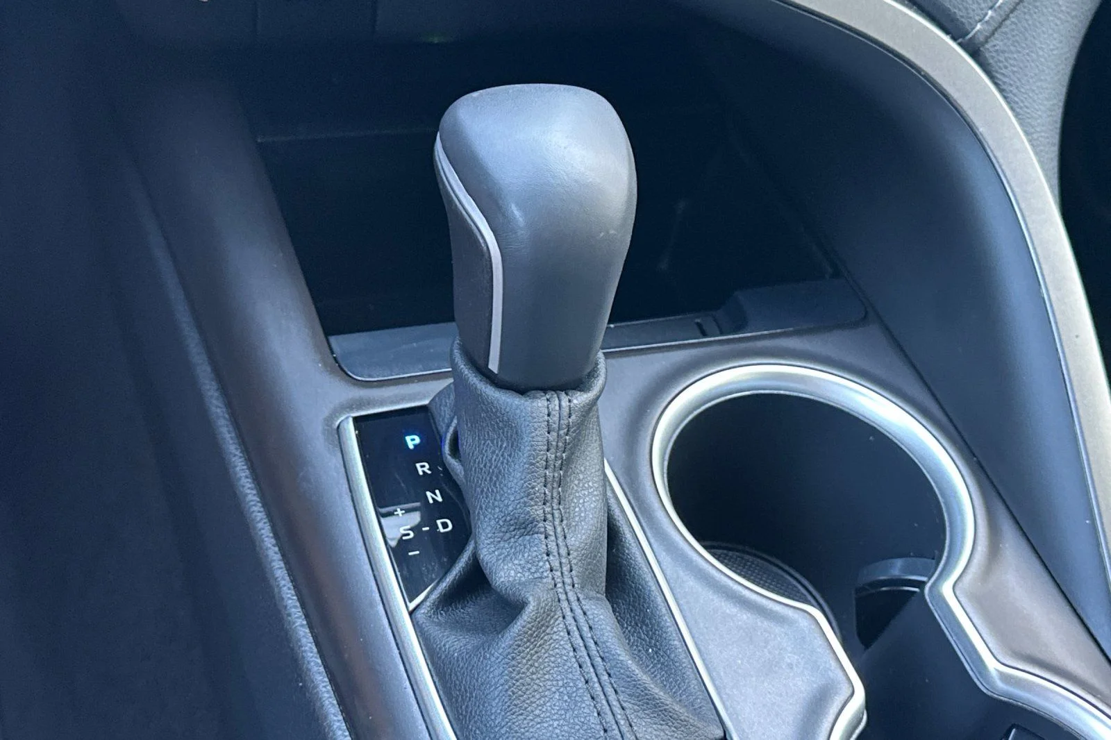 Used 2021 Gray Toyota XLE image 19