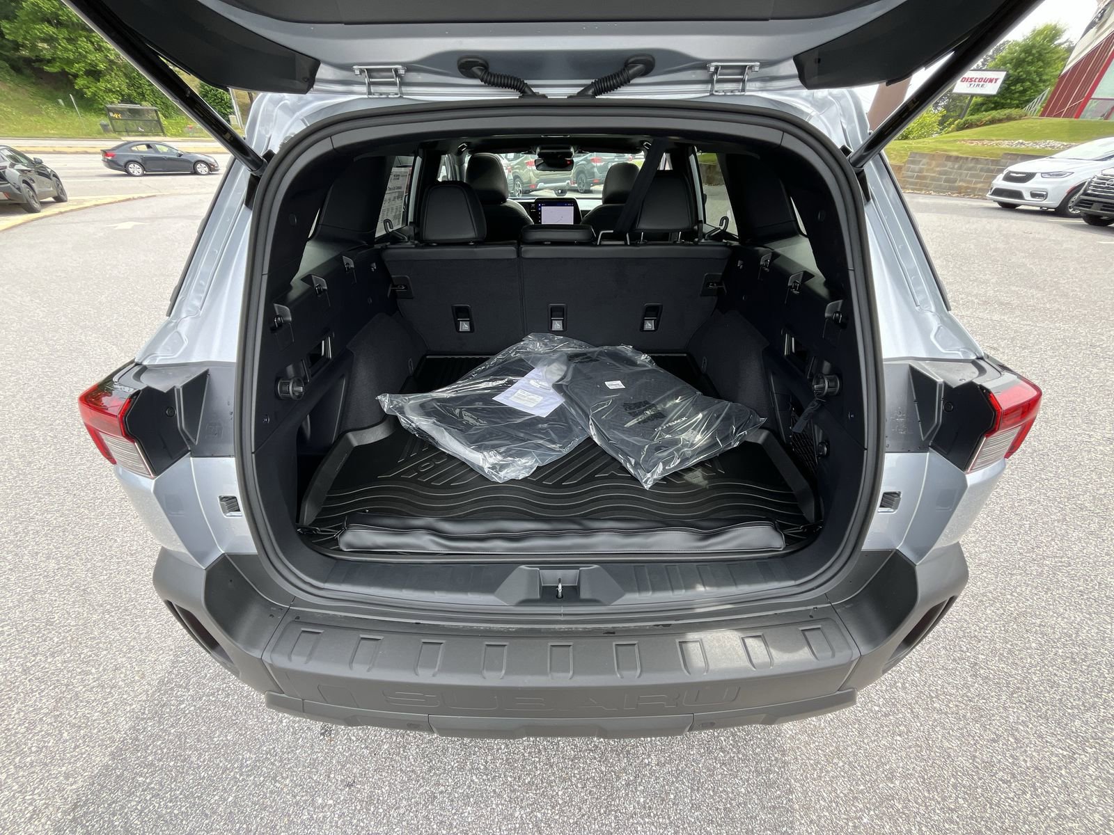 New 2026 ICE SILVER METALLIC Subaru Premium image 28